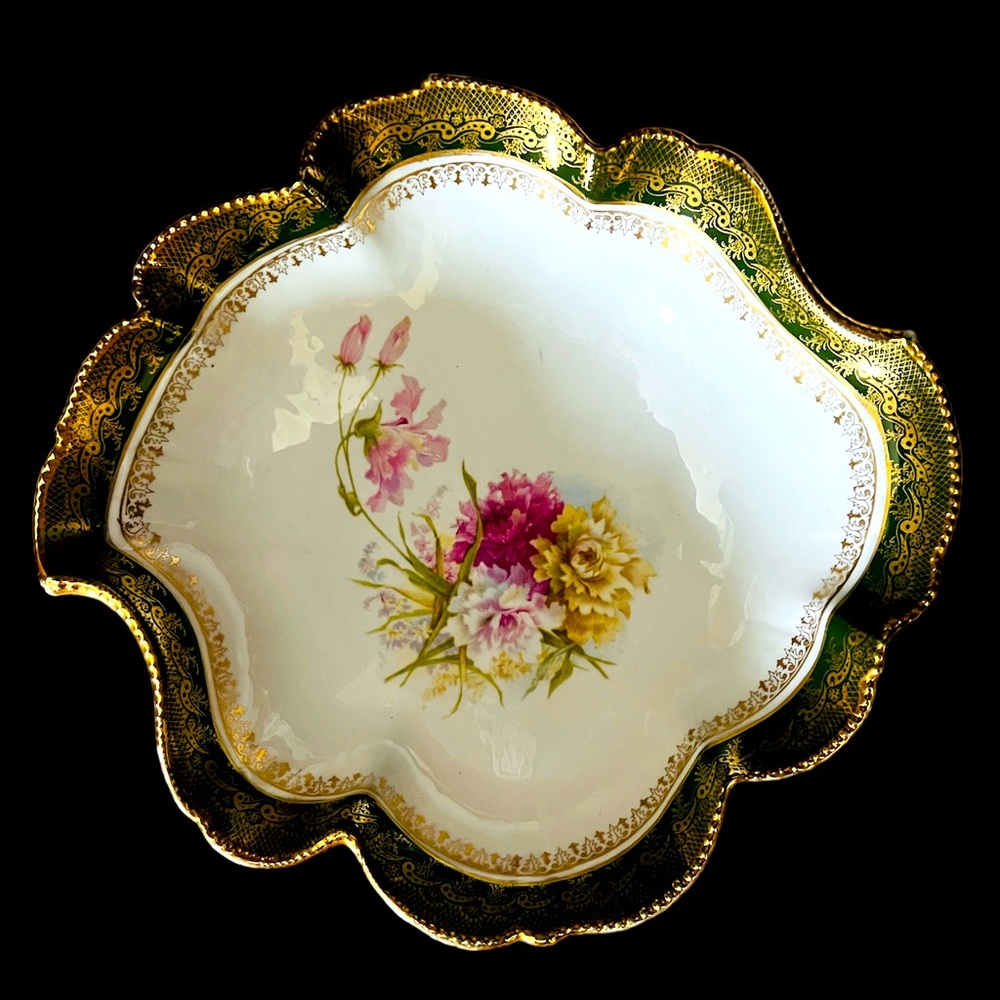 Royal Coburg Germany Hand Painted Carnations Serving Bowl Green /Gold Trim MINT